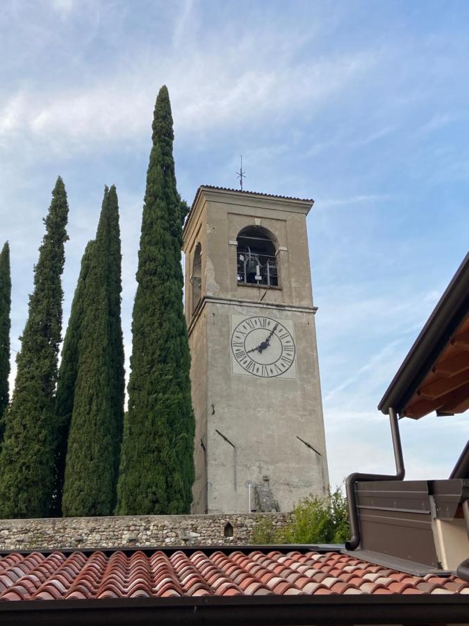 La Volpe Rossa Rooms And Apartments San Felice del Benaco Bagian luar foto