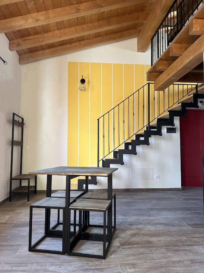 La Volpe Rossa Rooms And Apartments San Felice del Benaco Bagian luar foto